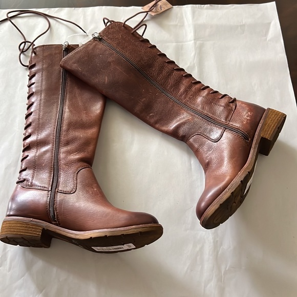 Sofft Sharnell II Leather Lace-Up Waterproof Tall Boots - Picture 9 of 16